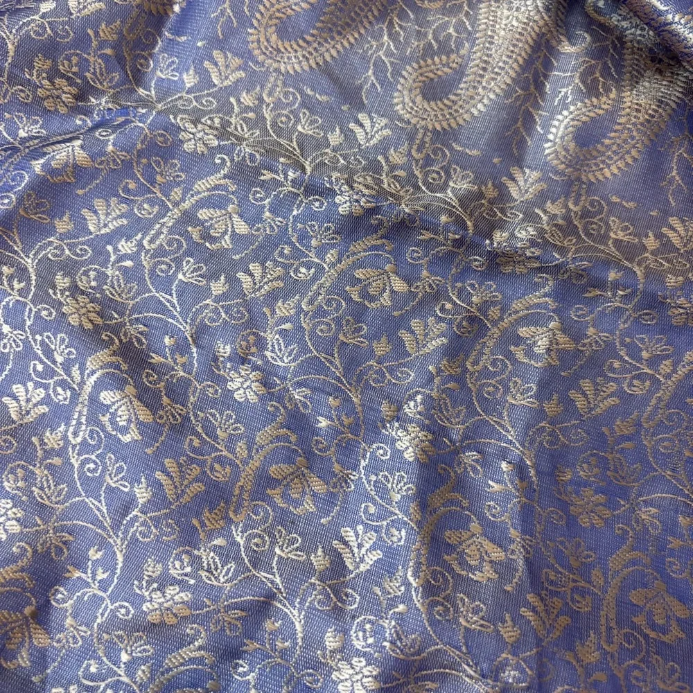Brand New Bombay Store Artistic Silk Stole Gold‎ and Purple
